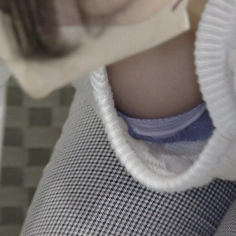 ちょい見せ。本編はこちらから→
#08【陶芸中の胸チラ】ブラが浮きまくりで乳首まで丸見え○○○系女子ちゃん！！

