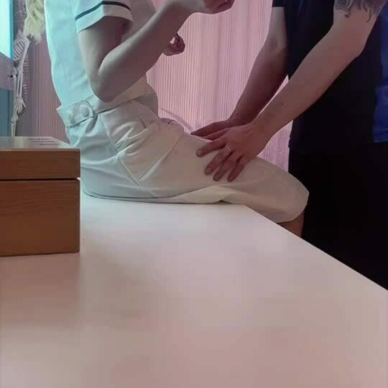 ナースコスハメ横から

看護の友達からもらったリアル制服ハメ撮りっ❕
テーブルの高さちょうど良くて
テーブルでお