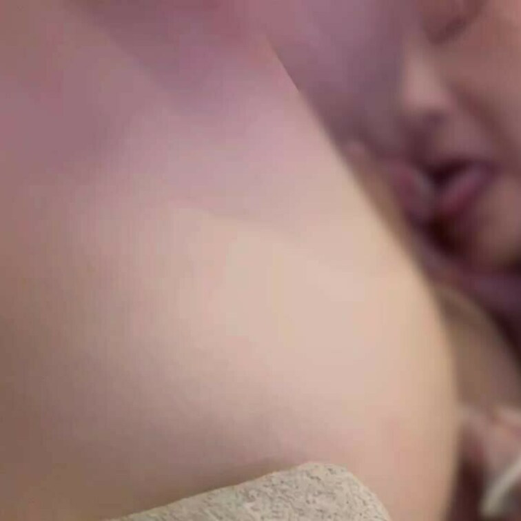 久々になってしまったので、お詫びのサービス動画です^_^変態セフちゃんにアナル穿ってもらってます^_^