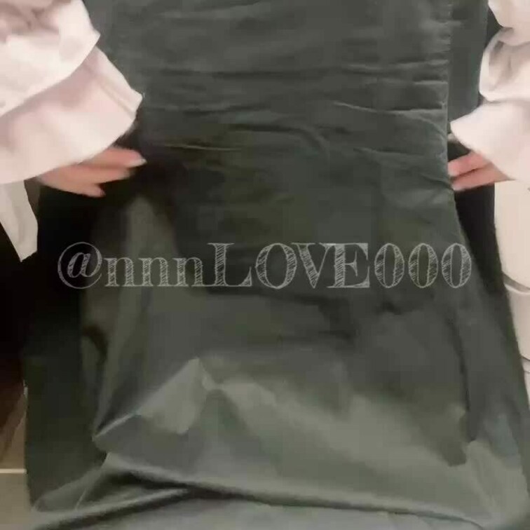 月曜頑張ってる皆さんへ応援ﾌﾘﾌﾘ🐰🍑
※お尻でか過ぎて遂に画面からはみ出しまくっちゃった(?)