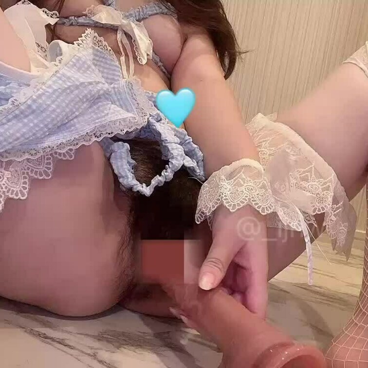 大人の玩具のお仕事を受けてしまうおバカアイドルちゃん🩵
