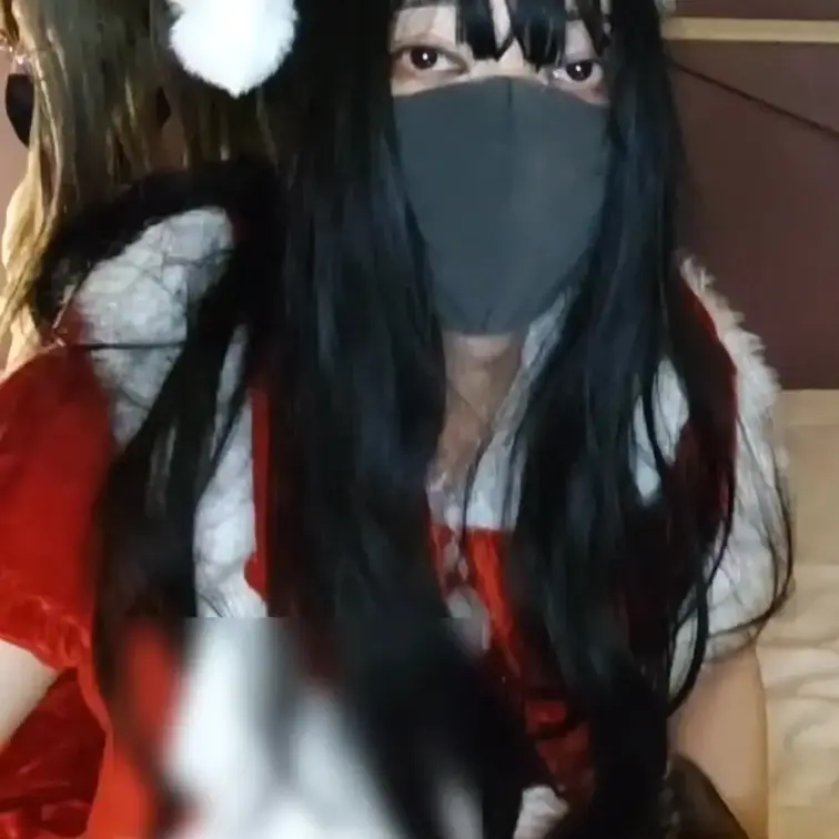 はいどれんじあちゃん（@Hydrangeasissy）にローション手コキされて射精する動画になります！
興奮しすぎてチ