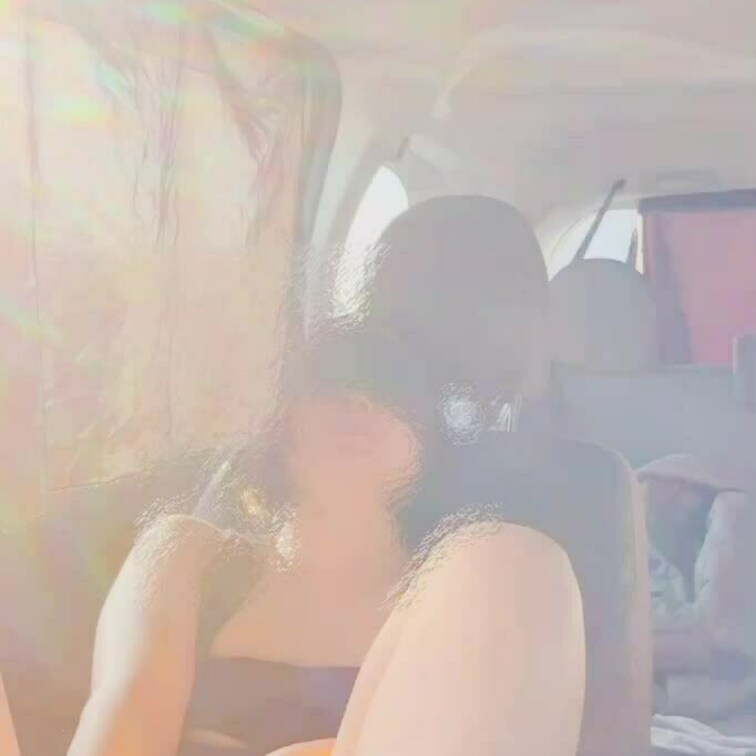 昼間の車で特大バイブと電マでオナニー❤️