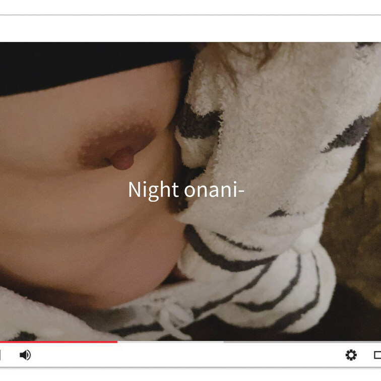 立ってするアナニーと
寝たままするオナニーとじゃ
快感がまた違う🌝

動画の画質？がよく無くてすいません🥺💦