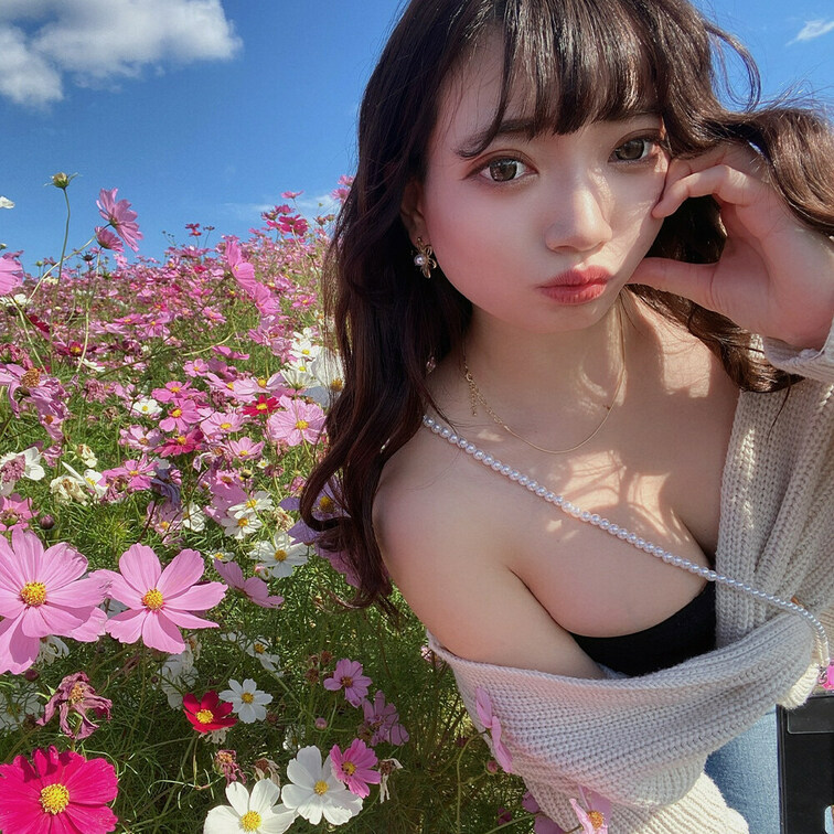 ❤️いいね&フォロー❤️してくれた方にはエッチな画像送りますね😉
よろしくお願いします!
女子大生のユッケです☺