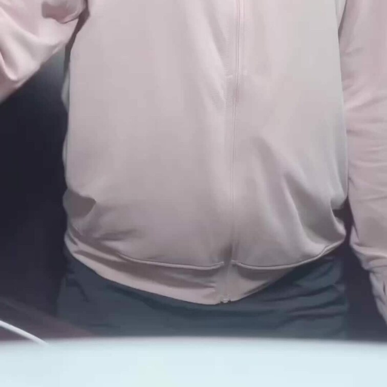 ちくびに貼った絆創膏を剥がす動画スーパーロングバージョン‪( ˆ꒳​ˆ )‬めちゃくちゃ苦戦してるの(՞ . .՞)"