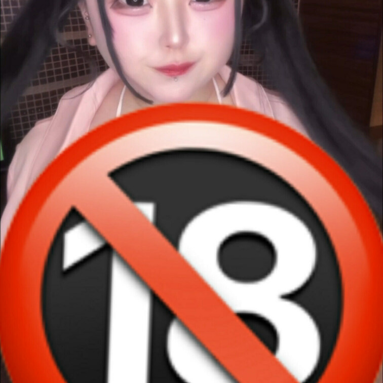 TikTokシリーズ💖
ナース服からマイクロビキニがチラリ💉🔞
お注射しちゃうぞ〜ッ！！👶🏻