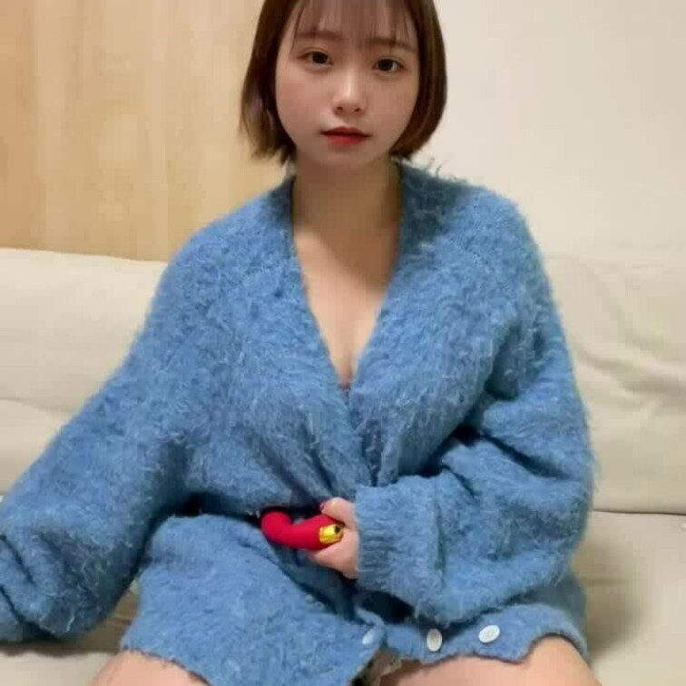 【サンプル動画④】

みのりのオナニー＆Hｶｯﾌﾟ乳首
初公開まであと12時間♡

『ローブ姿で、
おもちゃ