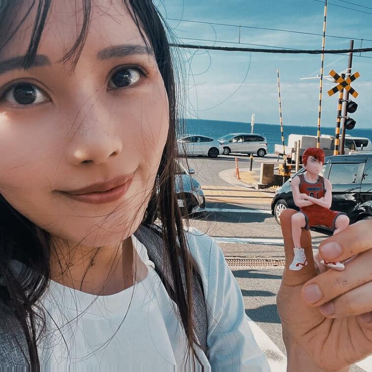 色味ちょっと変えたら塗り絵みたいになった〜

レトロな感じ？😆

お天気良くて良かったです⛹️