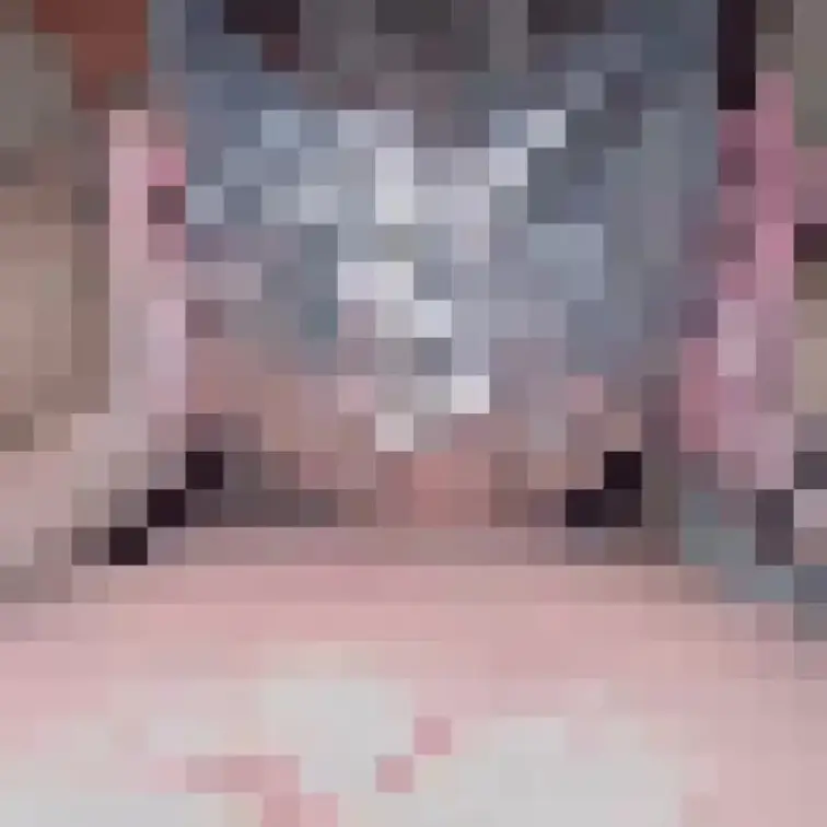 【喉奥イラマ開始】イラマ大好きなドMなJDが、はじめて極太ち◯ぼを喉奥まで挑戦！腕を動かないよう固定し、喉の奥の奥までぶ