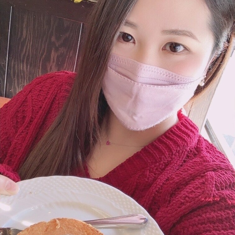 行ってきたよー(● ˃̶͈̀ロ˂̶͈́)੭ꠥ⁾⁾
「ひめくりまゆぴ」でお約束してたパンケーキデートだよ🥞

とって