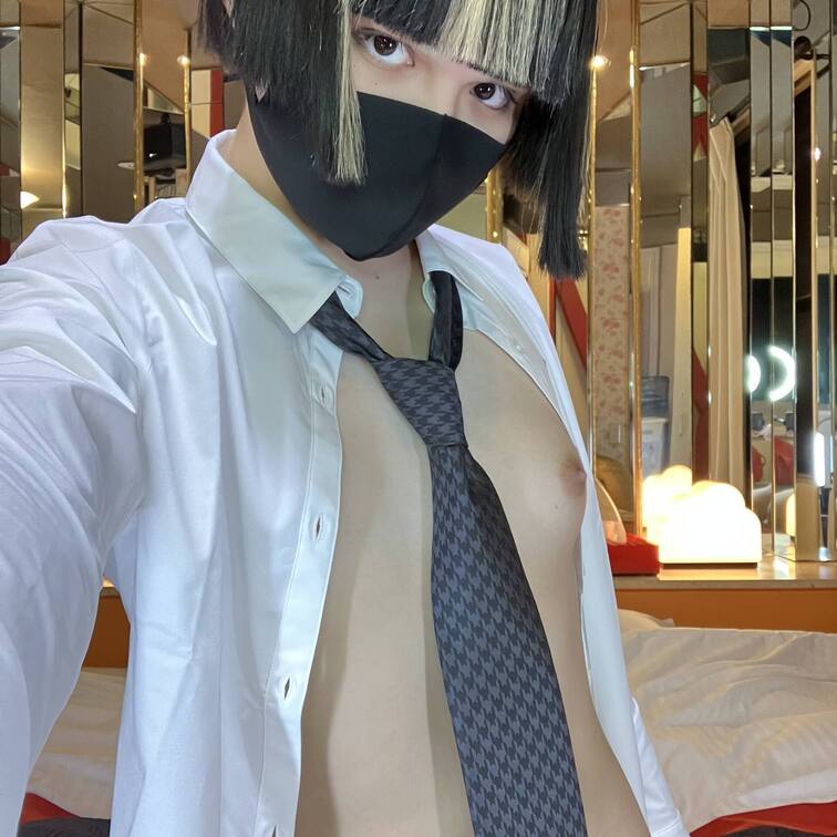 すーつおっぱい
