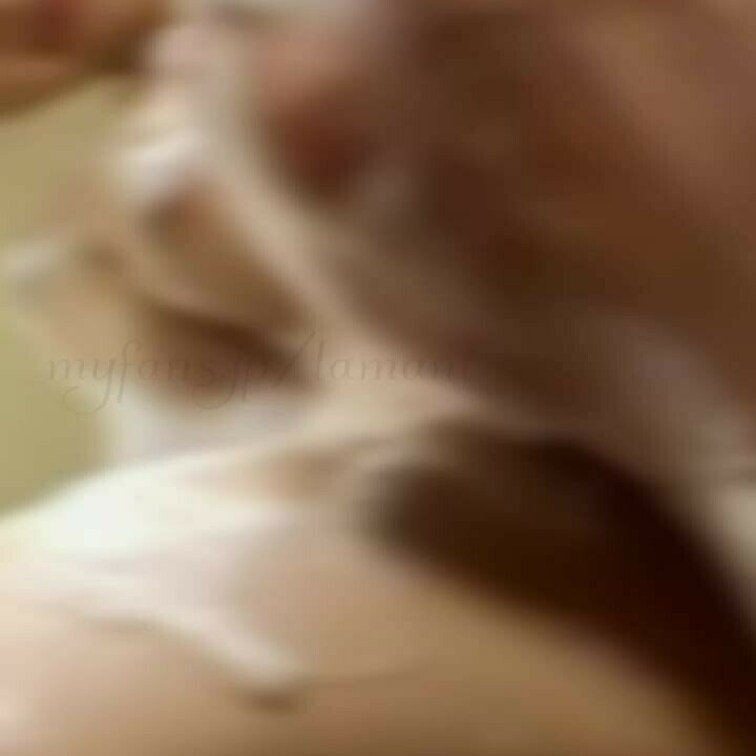 彼女のトモちゃん。

お風呂で泡々タワシ洗いです。
こんなソープごっこしてくれるのも、若い不倫相手ならではの醍醐味
