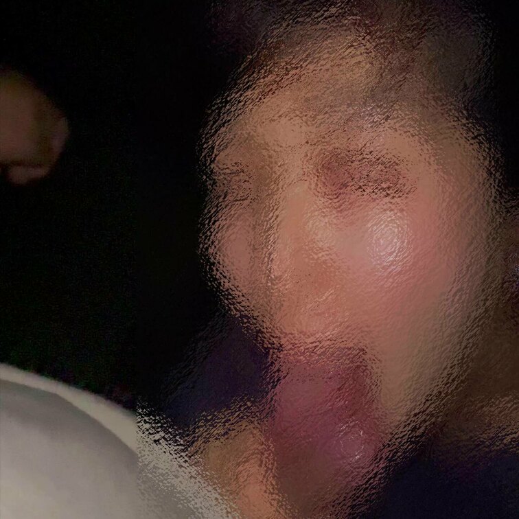 夏場、初めての野外⛲️海辺の夜の公園でフェラさせてたら背後をランニングする人が通っても逆に盛り上がって止めないK😅
野