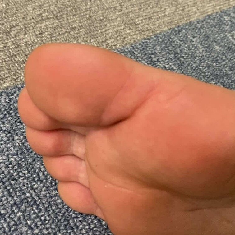 足指くねくね　
