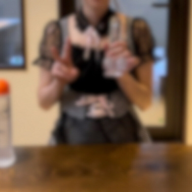 今回はメイドさんになっておもちゃで遊んでみました🫶🏻✨️
まだまだぎこちないですが上手くできるように頑張りますので応援