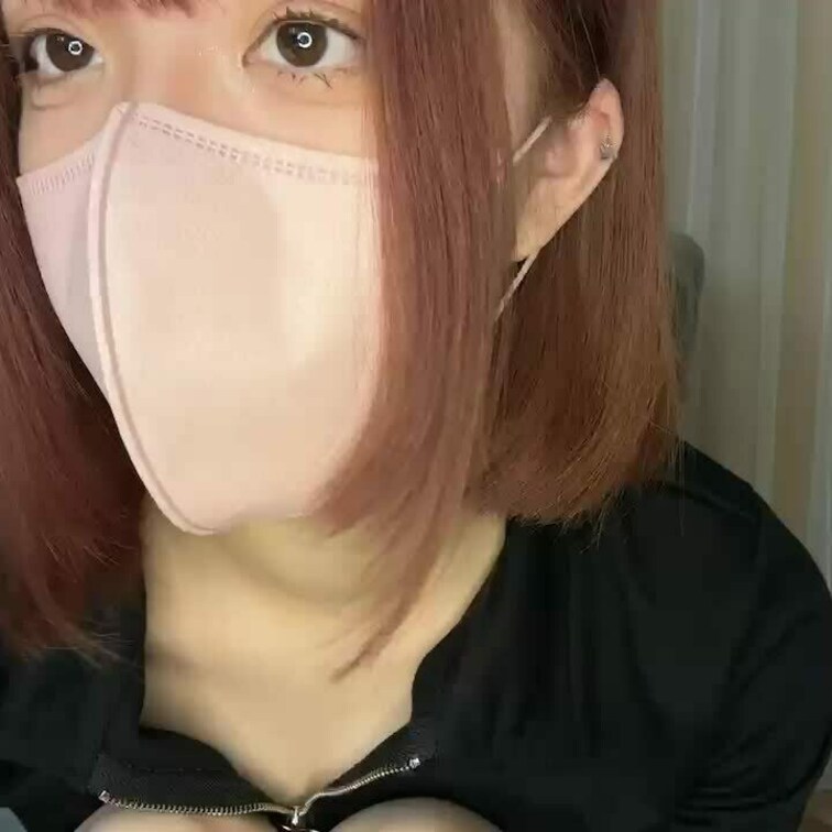 【みれい 20 歳】

みれいさんのライブ配信動画です
生配信 だと、1 回の有料配信を視聴すると、おおよそ平均 