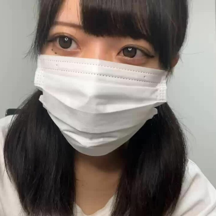 【りん 18 歳】

りんさんのライブ配信動画です
生配信 だと、1 回の有料配信を視聴すると、おおよそ平均 5,