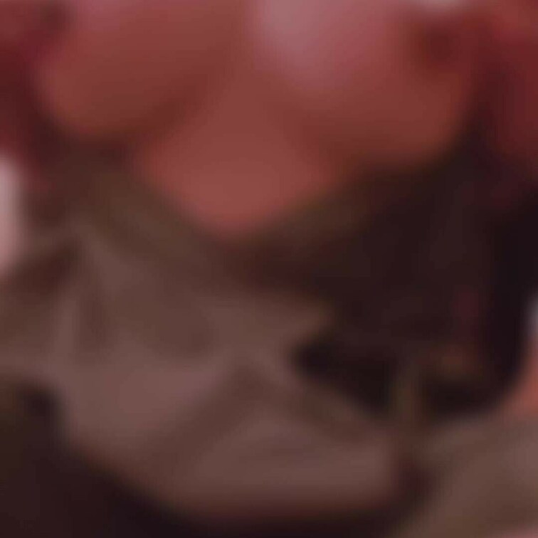岩盤浴に来ると、なぜか体がムラムラしてくるパイの実。
この日は女性は私しか居なく、男性は1人いるっぽい感じだった。
