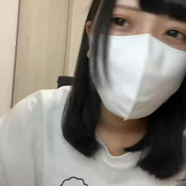 【りん 18 歳】

りんさんのライブ配信動画です
生配信 だと、1 回の有料配信を視聴すると、おおよそ平均 5,