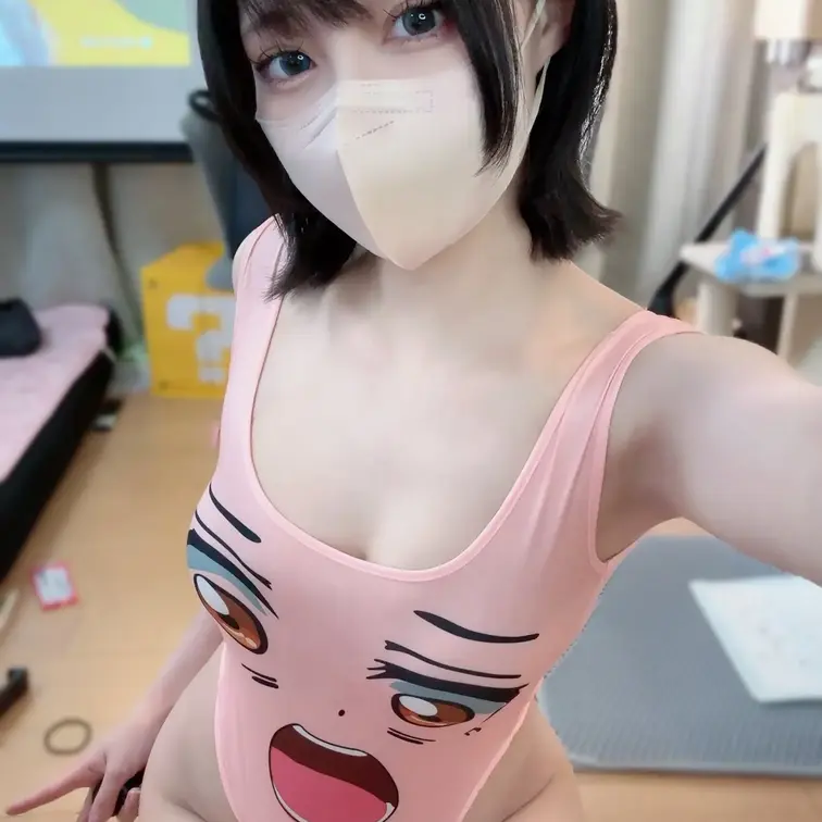 (´・ω・)ﾅﾆｺﾚ








⚠︎︎運営さんへ。出演者本人です。過去の投稿はほぼ全て黒髪ショー