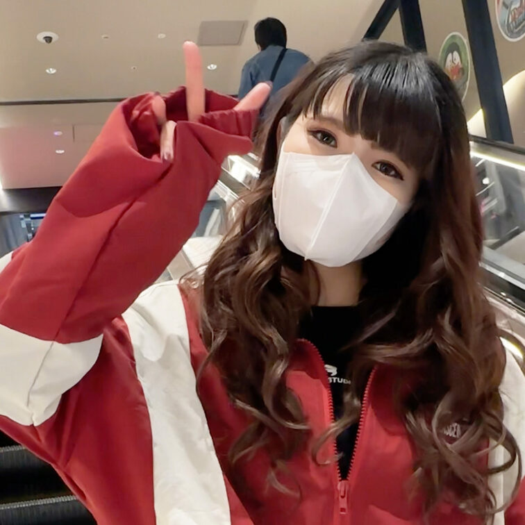  #140【YUNA 22歳】
今回ストリートスナップに協力してくれたのは、スポーティなブルゾンが可愛らしいYUNAち
