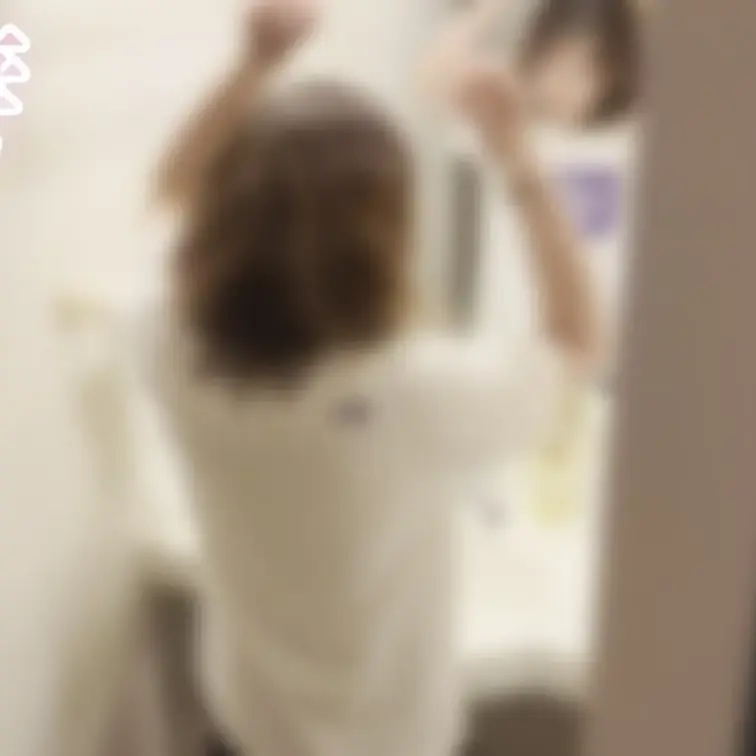 鏡の前でꈍ .̮ ꈍ