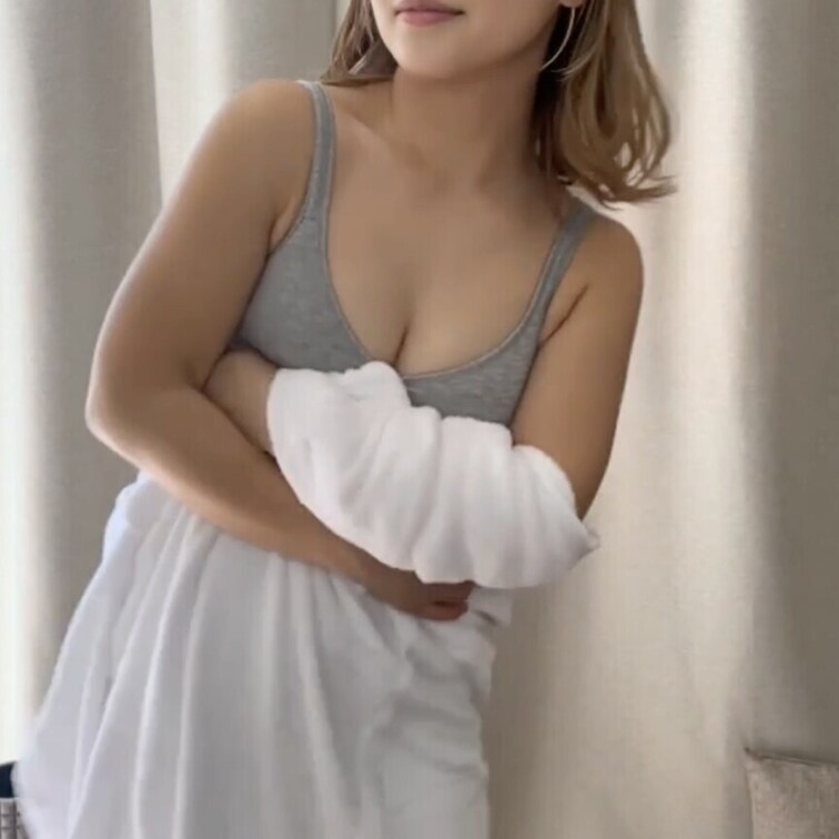 最近、ヨガを再開してみたの❣️いろんなポージングしようかな😘