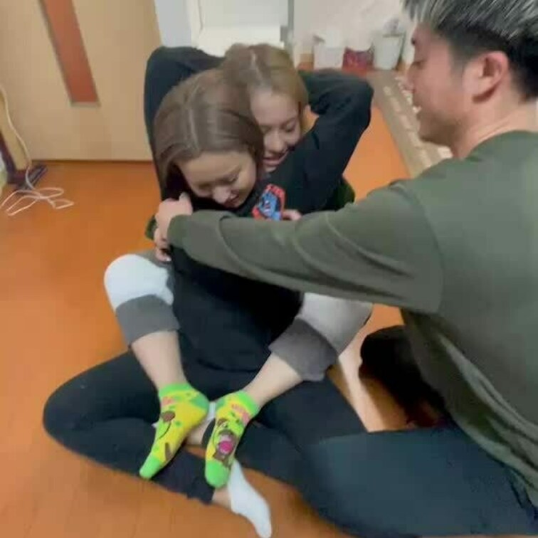 皆様いつもご購入ありがとうございます☺️
今回のくすぐり動画はこちらです👍

是非見てあげてくださいね(  ˆОˆ