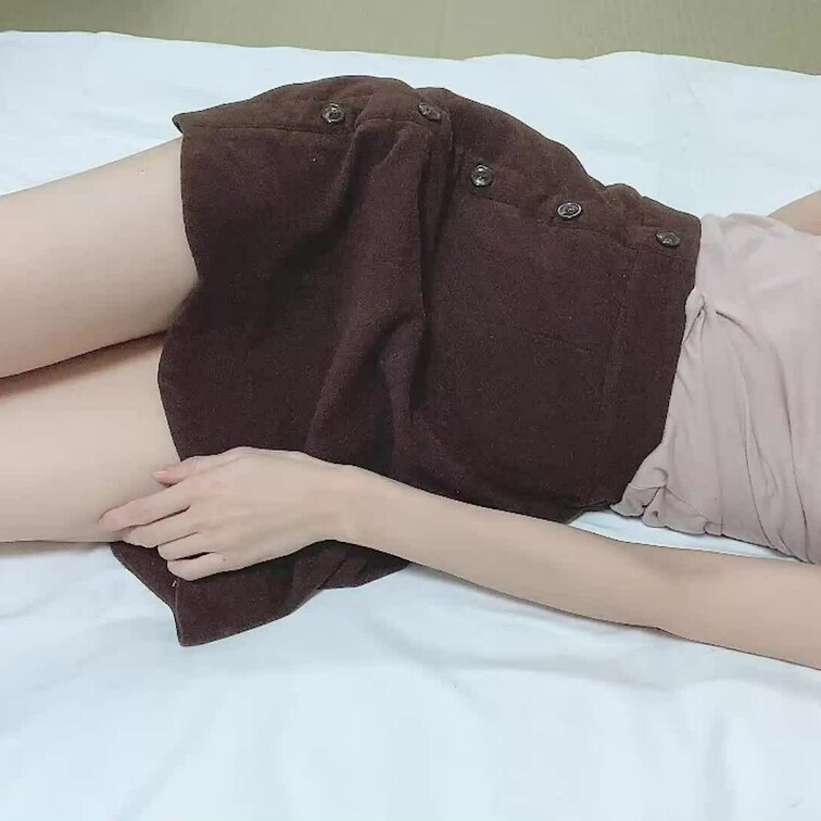 〇〇でイキ狂いオナニー。。