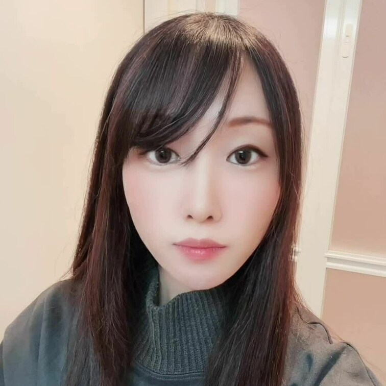 ファンになってくださった方ありがとうございます😊
何か撮らなきゃ〜！と思って撮ったけど変じゃないかな？って顔が緊張して