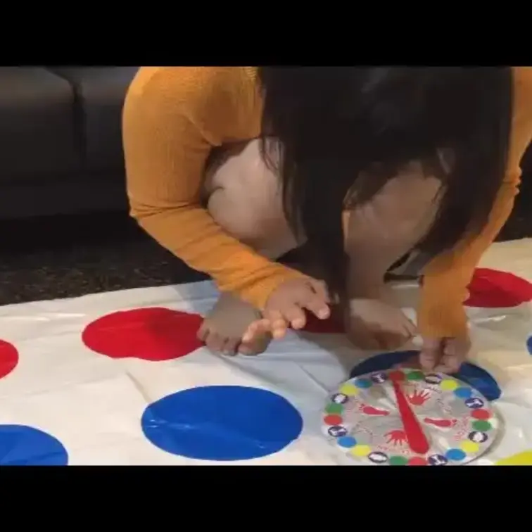 手持ちカメラ、ツイスターゲーム、ノーブラ、おぱんつ