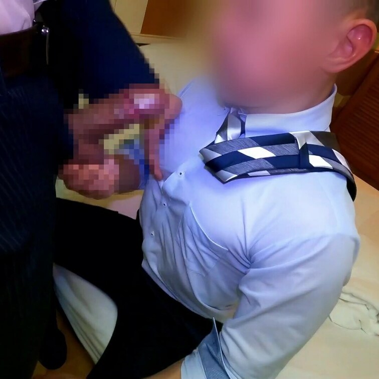 でかエロケツ中●校教師に種づけ後、卑猥な下着を履かせザー汁ぶっかけてみた。