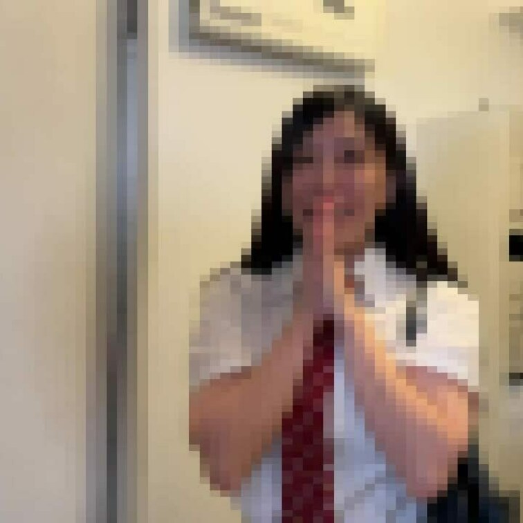 尺八○○○33のお試し動画。

某坂道系アイドル風の○○○。

口内発射のつもりが勢いありすぎて顔射になってしま