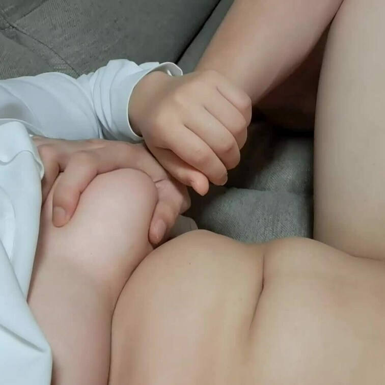 ひたすらに手マン