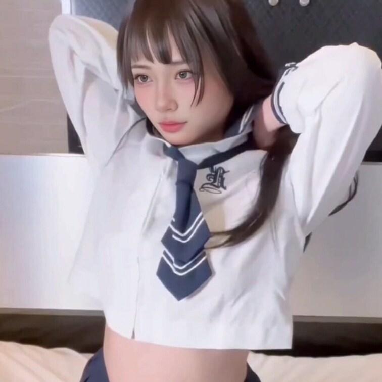 制服に着替えてみたら、、、