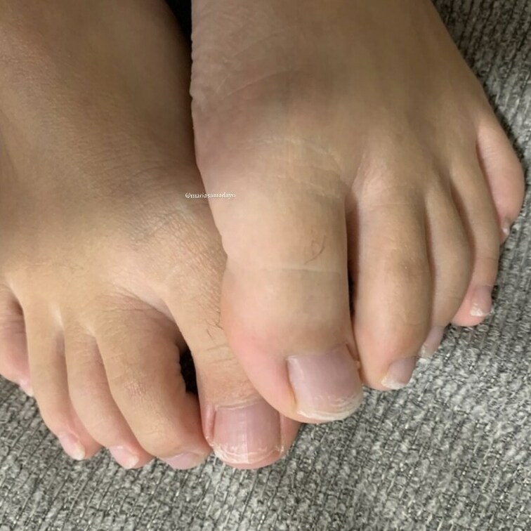 普通は恥ずかしいものだけど、
足フェチはみんな好きだよね、、、？？💖
まりあにはやっぱなのがあるよ🙈💖

さて、