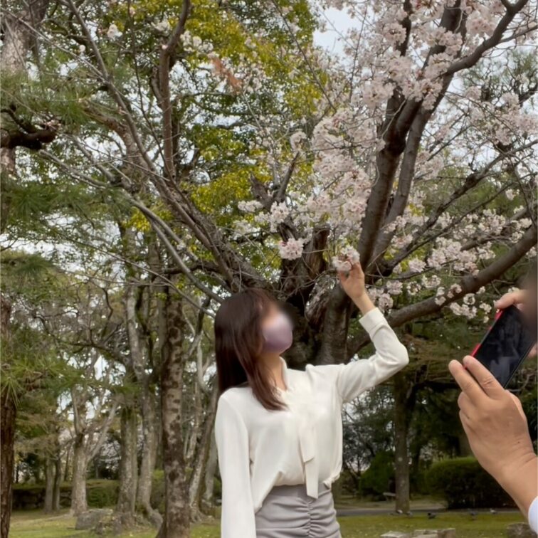 満開の広島城の桜の下で…🏯🌸
露出動画もいくつか撮れたので、プランでアップしていきますね🥰
