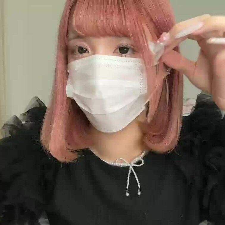 【みれい 20 歳】

みれいさんのライブ配信動画です
生配信だと、1 回の有料配信を視聴すると、おおよそ平均 5