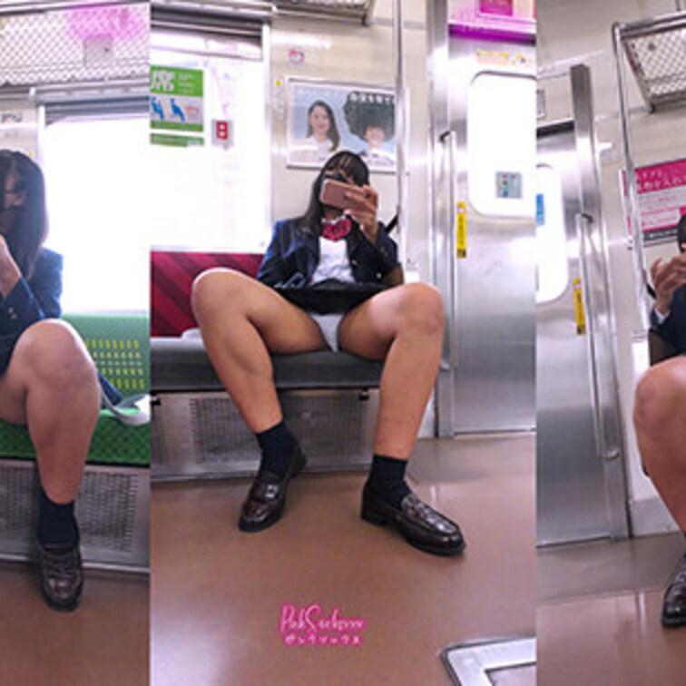 【縦型動画】ミニスカ制服生パンツ盗.撮電車（1）対面パンチラ編

電車内で、対面に太腿むちむちJ.Kちゃんが座ったの