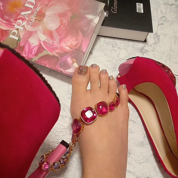🌹👣💋💎👠💕