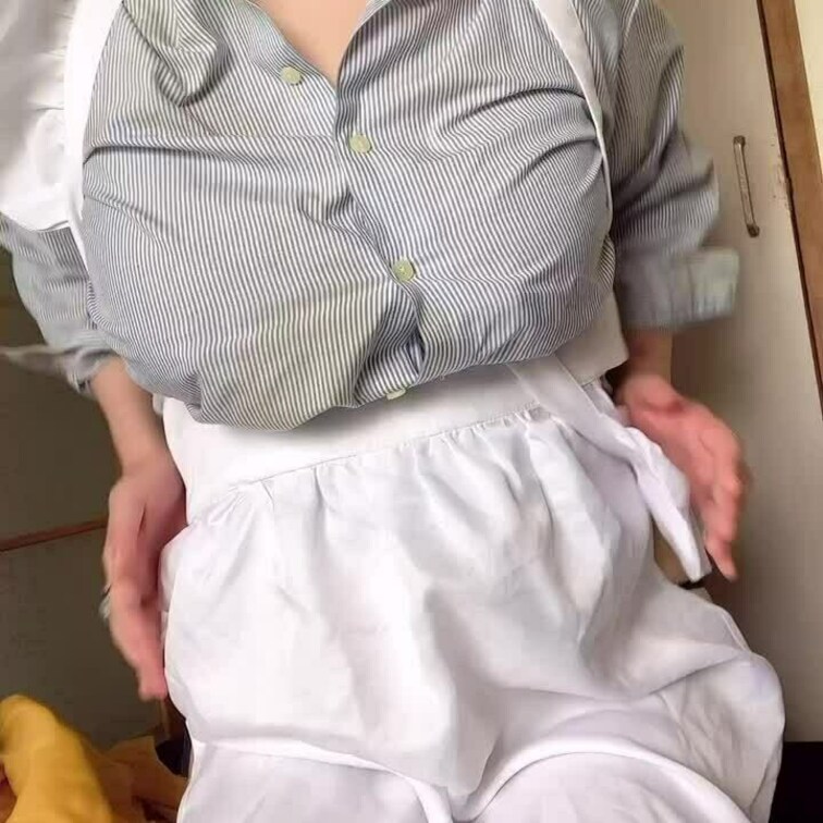 エプロン姿で電マおなにー♡

電マでいきまくっています♡

(注意事項）閉鎖した○○○からの再掲です