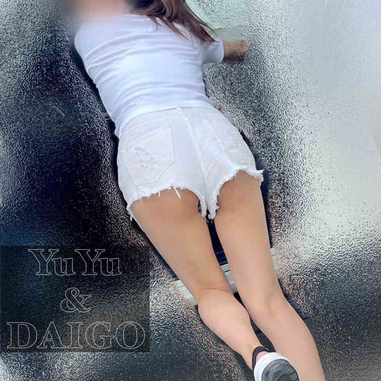 一日中この格好の主婦
下尻は見えとるわ、パンツははみ出すは、マン肉もはみ出すわ…
ショーパン最高w