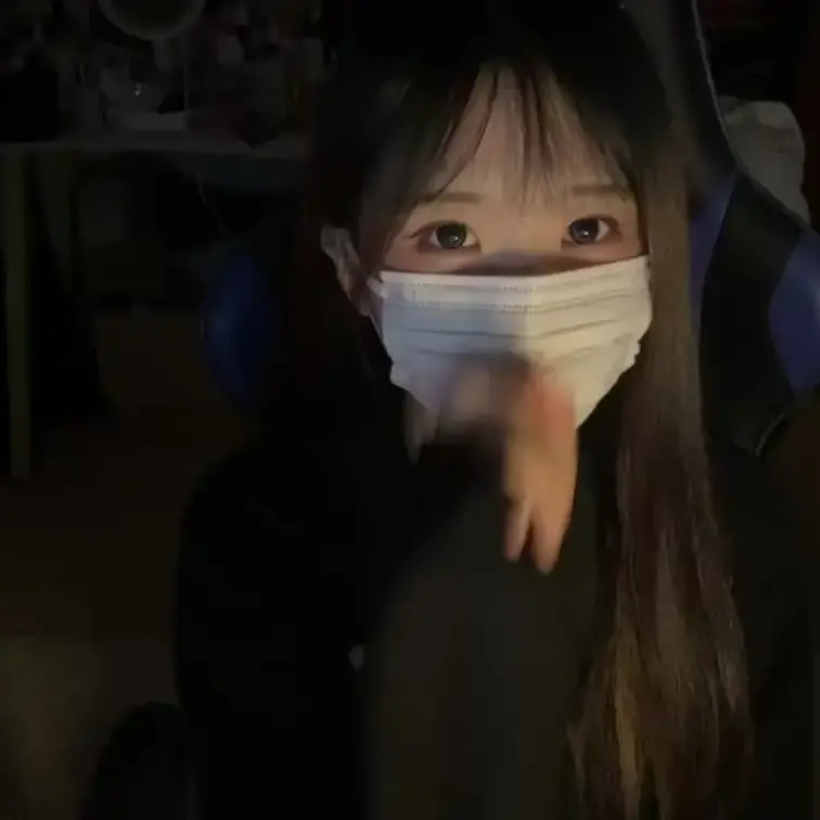 【いのり 20 歳】

いのりさんのライブ配信動画です
生ライブ配信だと、1 回の有料配信を視聴すると、おおよそ平