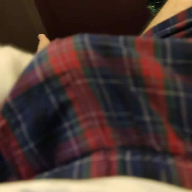 清純女子大生とネットカフェでキスしたりフェ〇してもらったりキスしたり思う存分イチャイチャ足フェチプレイVOL
次はソッ