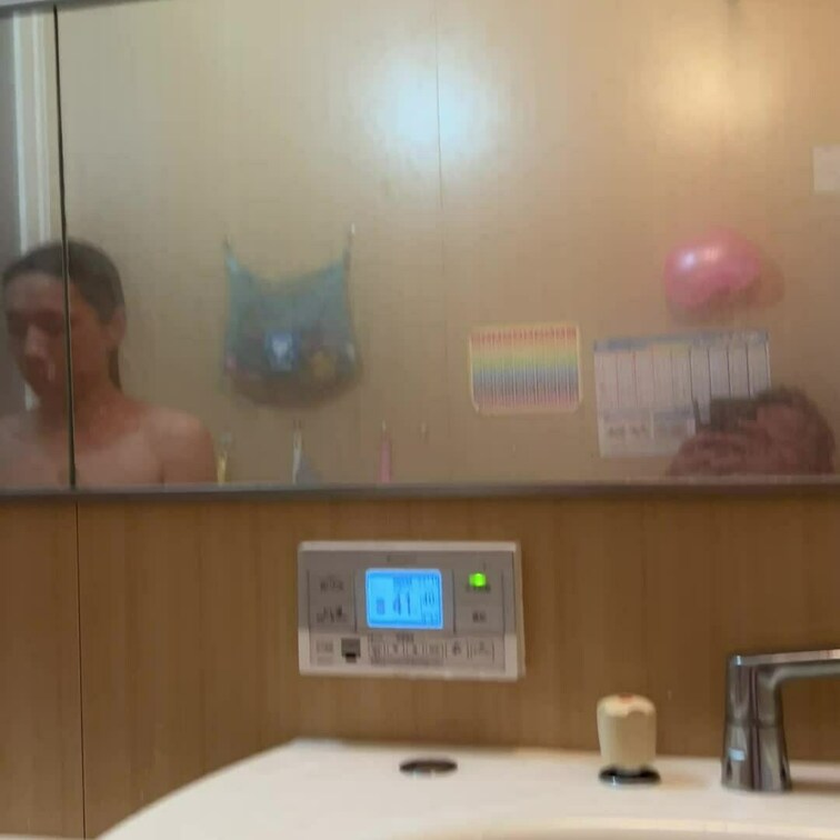 久しぶりに入浴シーン撮れました😍
最近疑い深くてなかなか撮れない💦