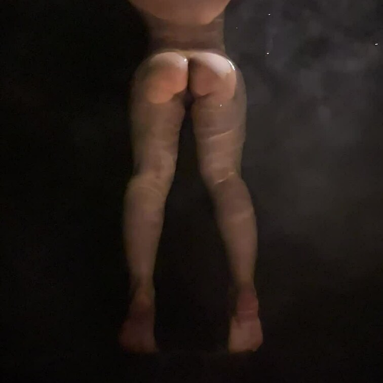 ふうちゃんのセクシーおしり🍑
是非いいねお願いします❣