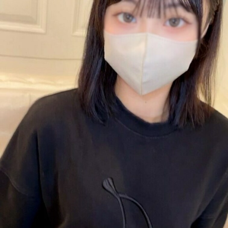 【先行公開】きれいな瞳のアイドル顔美女　謝〇金の為言われるがまま全裸に。

＝＝＝＝＝＝＝＝＝＝＝＝＝＝＝＝＝＝＝＝