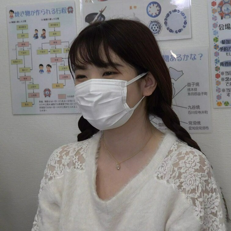 ちょい見せ。本編はこちらから→
#22【陶芸中の胸チラ】親思いの[ほんのり系]JDの胸ちら/彼氏の横で豪快なデカエロ乳
