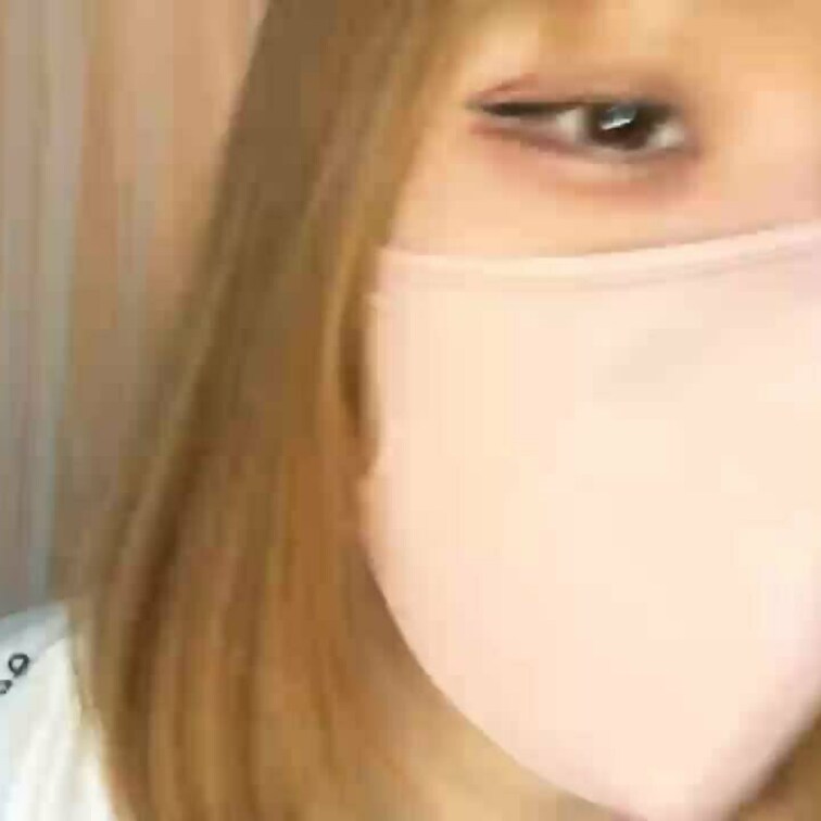 【みれい 20 歳】

みれいさんのライブ配信動画です
生配信 だと、1 回の有料配信を視聴すると、おおよそ平均 